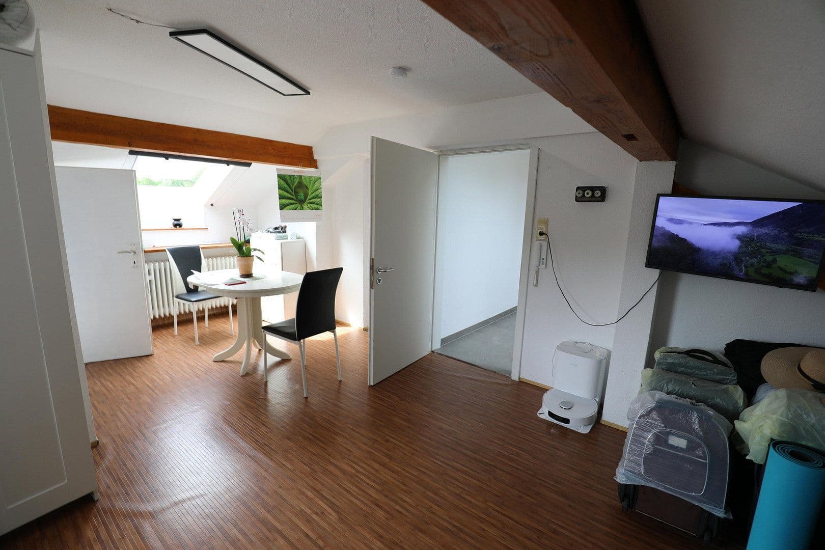 Prenájom bytu 1-izbový 26 m², Östringen, Bádensko-Wurttembersko Prenájom bytu 1-izbový 26 m², Östringen, Bádensko-Wurttembersko