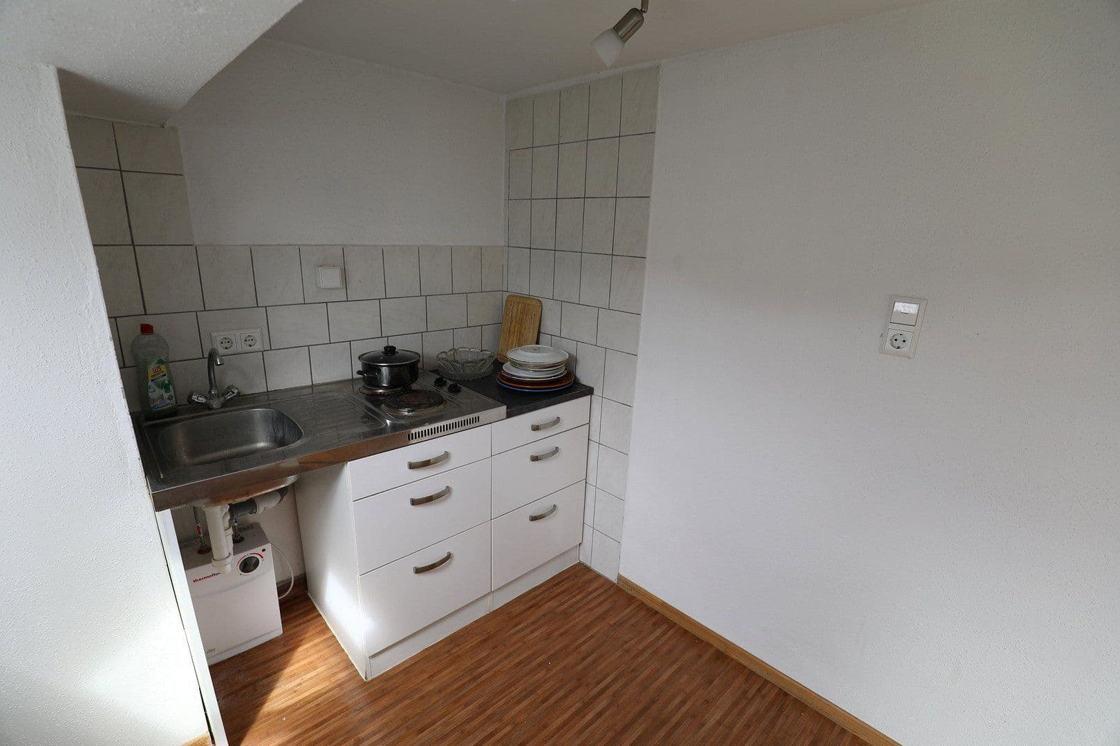 Prenájom bytu 1-izbový 26 m², Östringen, Bádensko-Wurttembersko Prenájom bytu 1-izbový 26 m², Östringen, Bádensko-Wurttembersko
