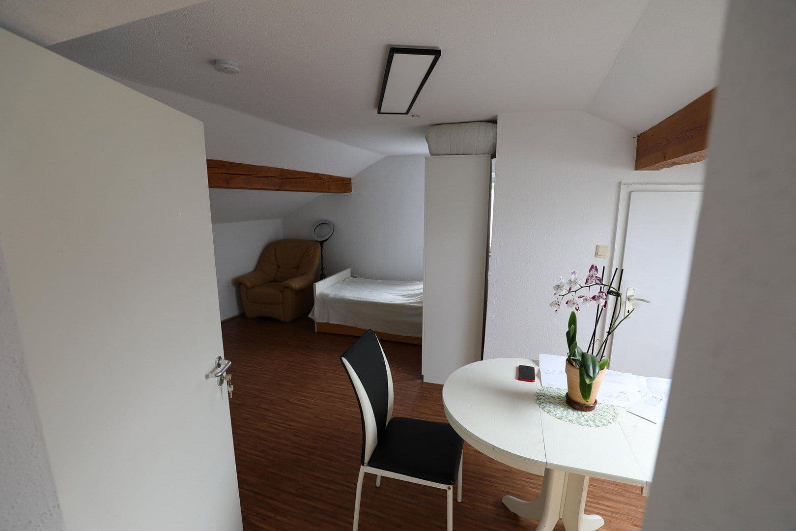 Prenájom bytu 1-izbový 26 m², Östringen, Bádensko-Wurttembersko Prenájom bytu 1-izbový 26 m², Östringen, Bádensko-Wurttembersko