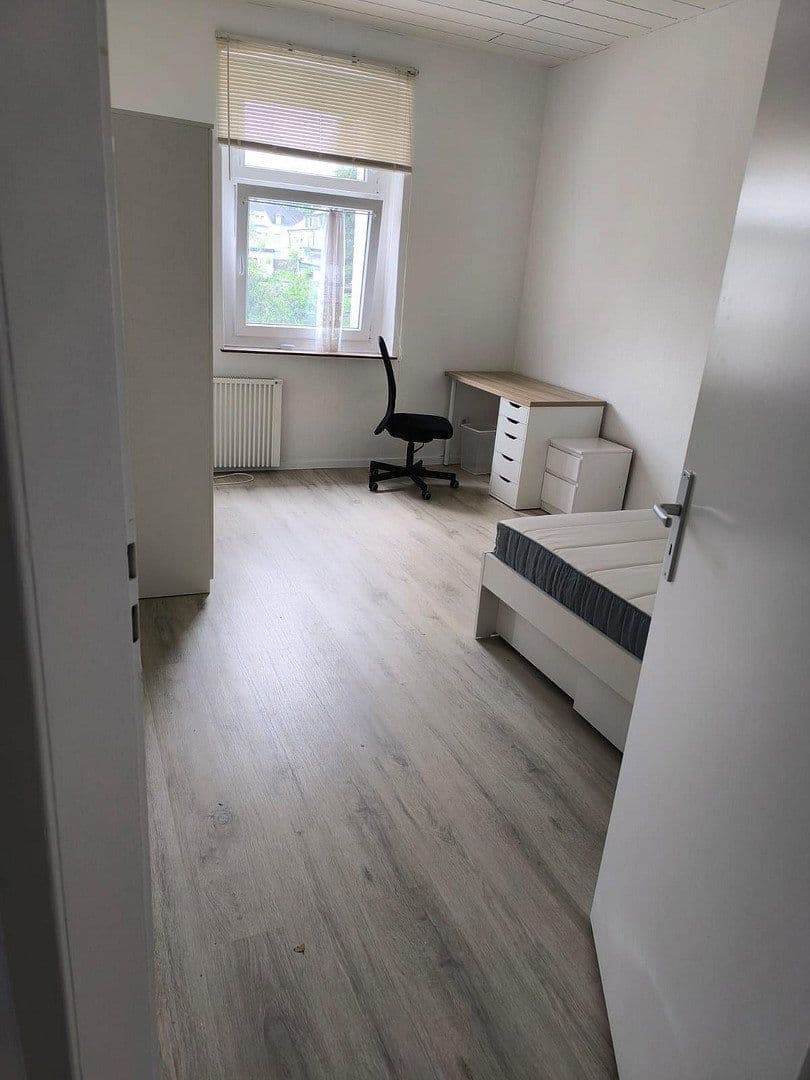 Prenájom bytu 4-izbový 82 m², Von-Gall-Str. 4, Bochum, Severné Porýnie - Westfálsko Prenájom bytu 4-izbový 82 m², Von-Gall-Str. 4, Bochum, Severné Porýnie - Westfálsko