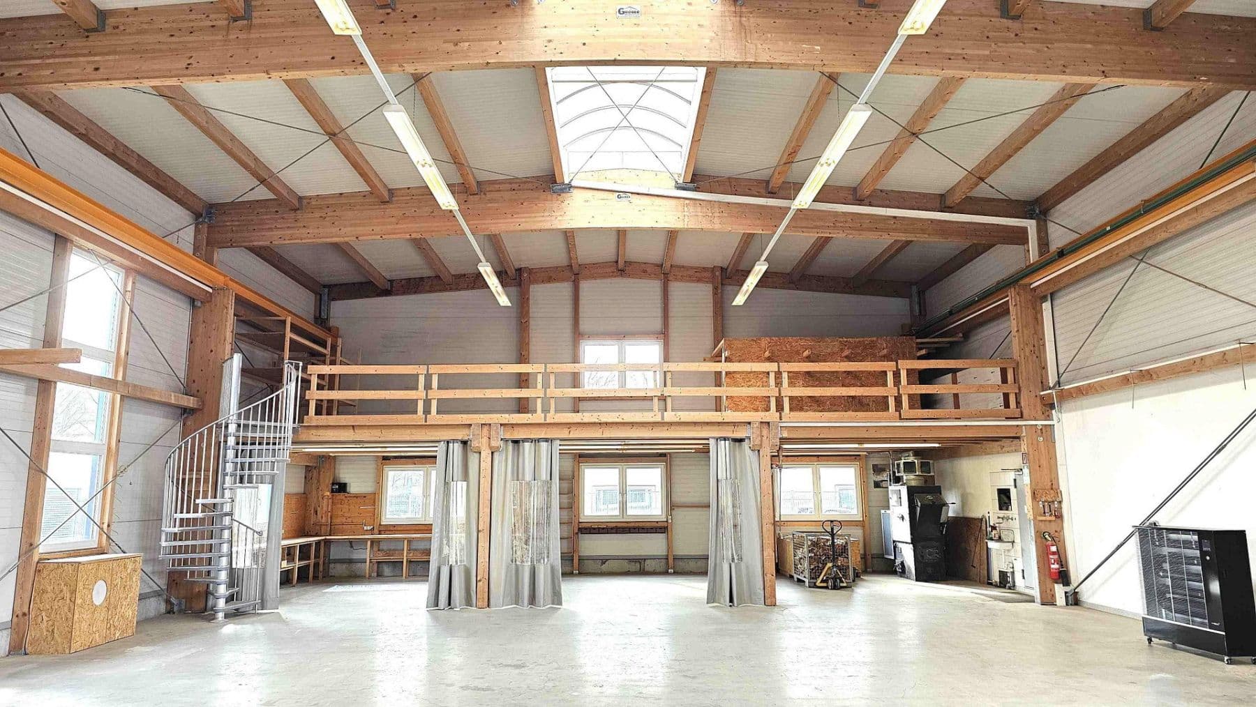Prenájom nebytového priestoru 1.020 m², Große Isel 9, Neu-Ulm, Bavorsko Prenájom nebytového priestoru 1.020 m², Große Isel 9, Neu-Ulm, Bavorsko