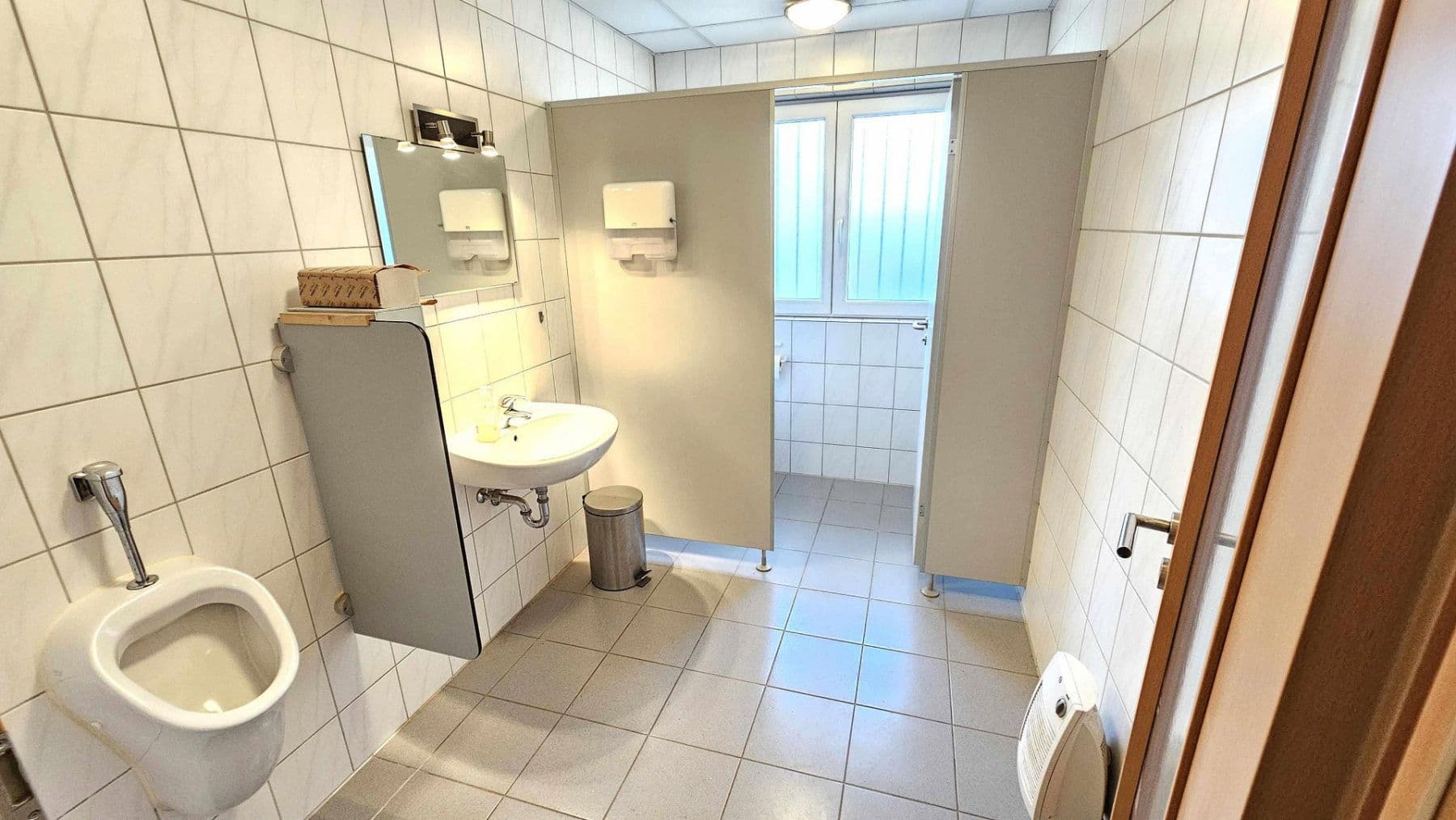 Prenájom nebytového priestoru 1.020 m², Große Isel 9, Neu-Ulm, Bavorsko Prenájom nebytového priestoru 1.020 m², Große Isel 9, Neu-Ulm, Bavorsko