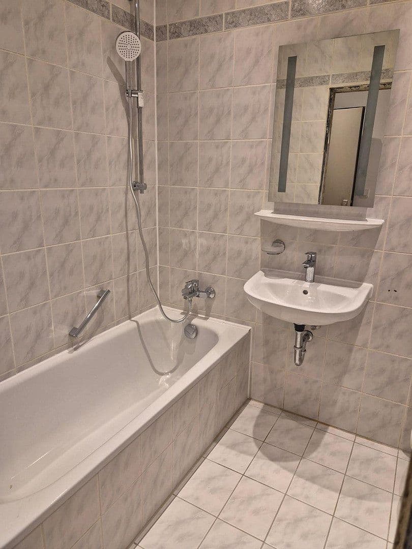 Prenájom bytu 1-izbový 42 m², Schellingstr., München, Bavorsko Prenájom bytu 1-izbový 42 m², Schellingstr., München, Bavorsko