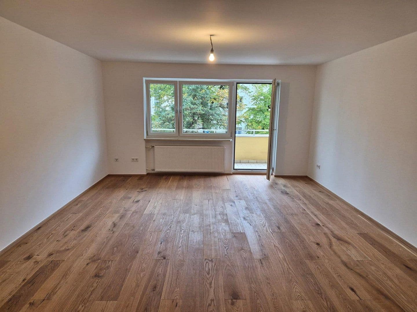 Prenájom bytu 1-izbový 42 m², Schellingstr., München, Bavorsko Prenájom bytu 1-izbový 42 m², Schellingstr., München, Bavorsko