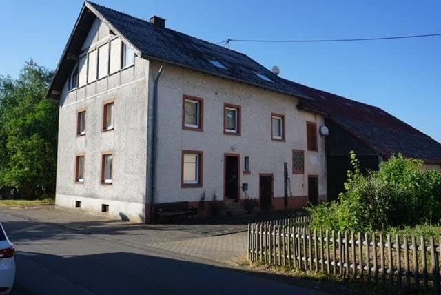 Predaj domu 236 m², pozemok 3.024 m², Laufeld, Porýnie-Falcko Predaj domu 236 m², pozemok 3.024 m², Laufeld, Porýnie-Falcko