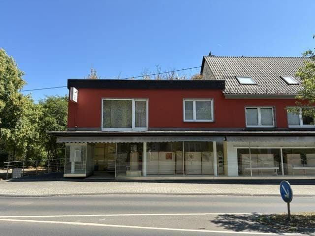 Predaj domu 250 m², pozemok 322 m², Kölnerstrasse 73, Jünkerath, Porýnie-Falcko Predaj domu 250 m², pozemok 322 m², Kölnerstrasse 73, Jünkerath, Porýnie-Falcko