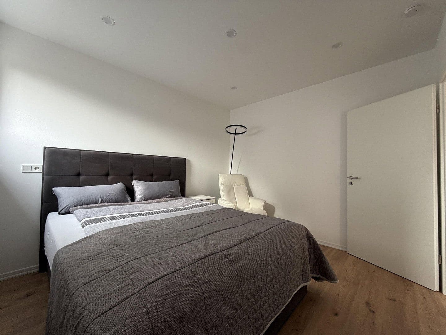 Predaj domu 135 m², pozemok 89 m², Igensdorf, Bavorsko Predaj domu 135 m², pozemok 89 m², Igensdorf, Bavorsko