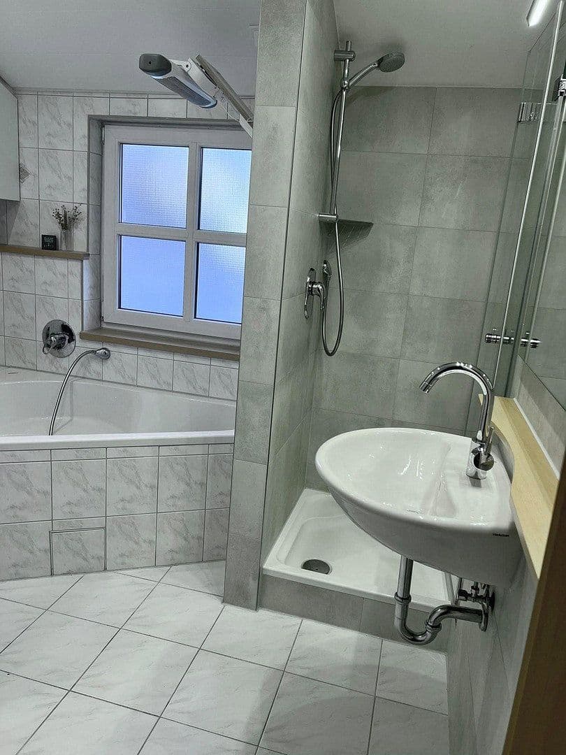 Predaj bytu 4-izbový 76 m², Neuffen, Bádensko-Wurttembersko Predaj bytu 4-izbový 76 m², Neuffen, Bádensko-Wurttembersko