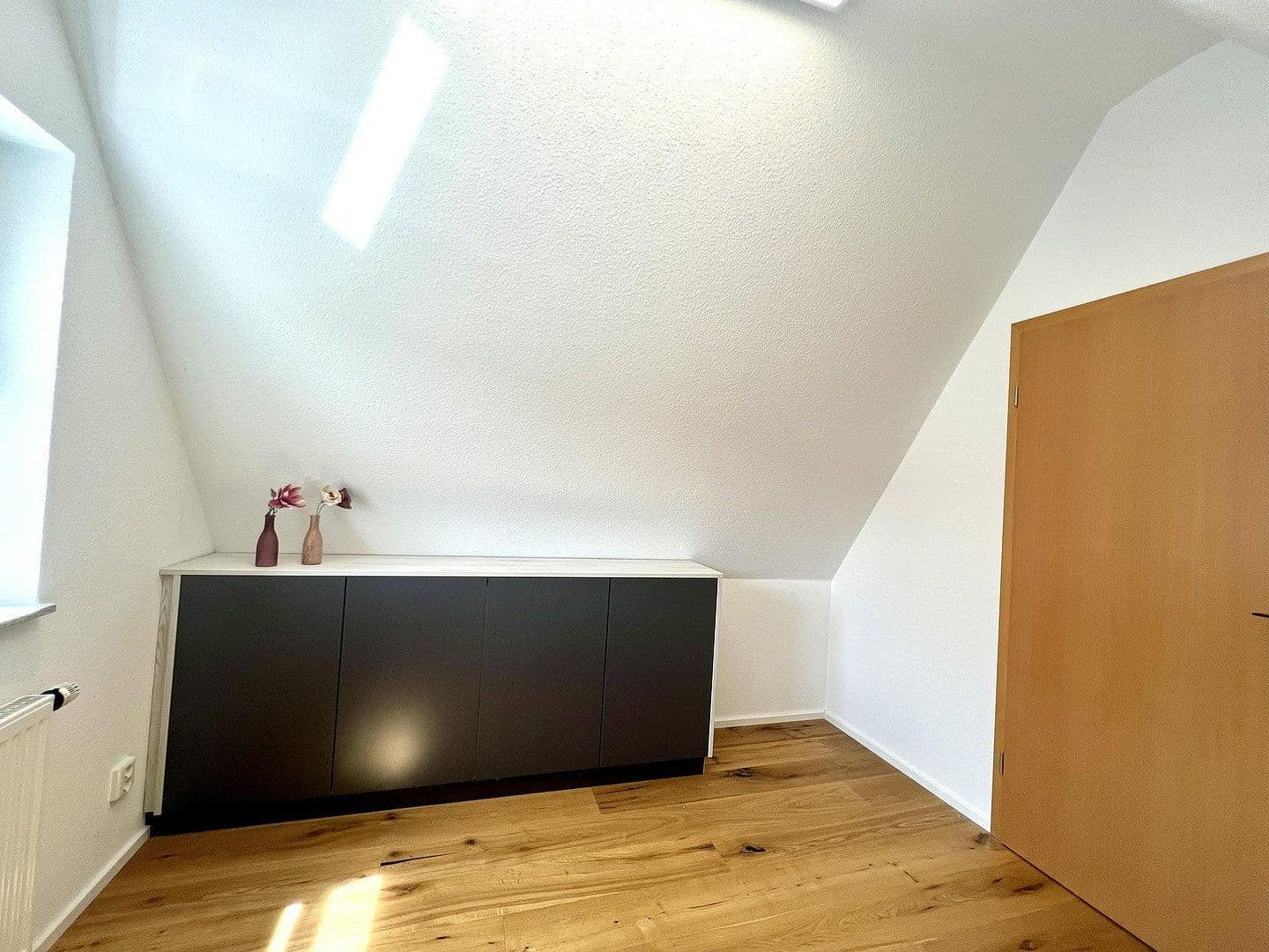 Predaj bytu 4-izbový 76 m², Neuffen, Bádensko-Wurttembersko Predaj bytu 4-izbový 76 m², Neuffen, Bádensko-Wurttembersko