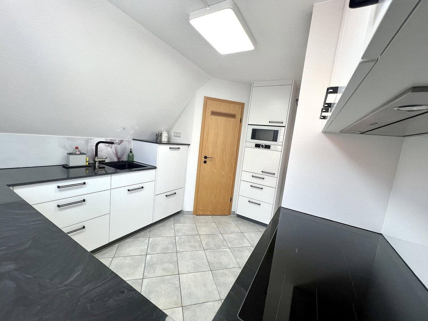 Predaj bytu 4-izbový 76 m², Neuffen, Bádensko-Wurttembersko Predaj bytu 4-izbový 76 m², Neuffen, Bádensko-Wurttembersko