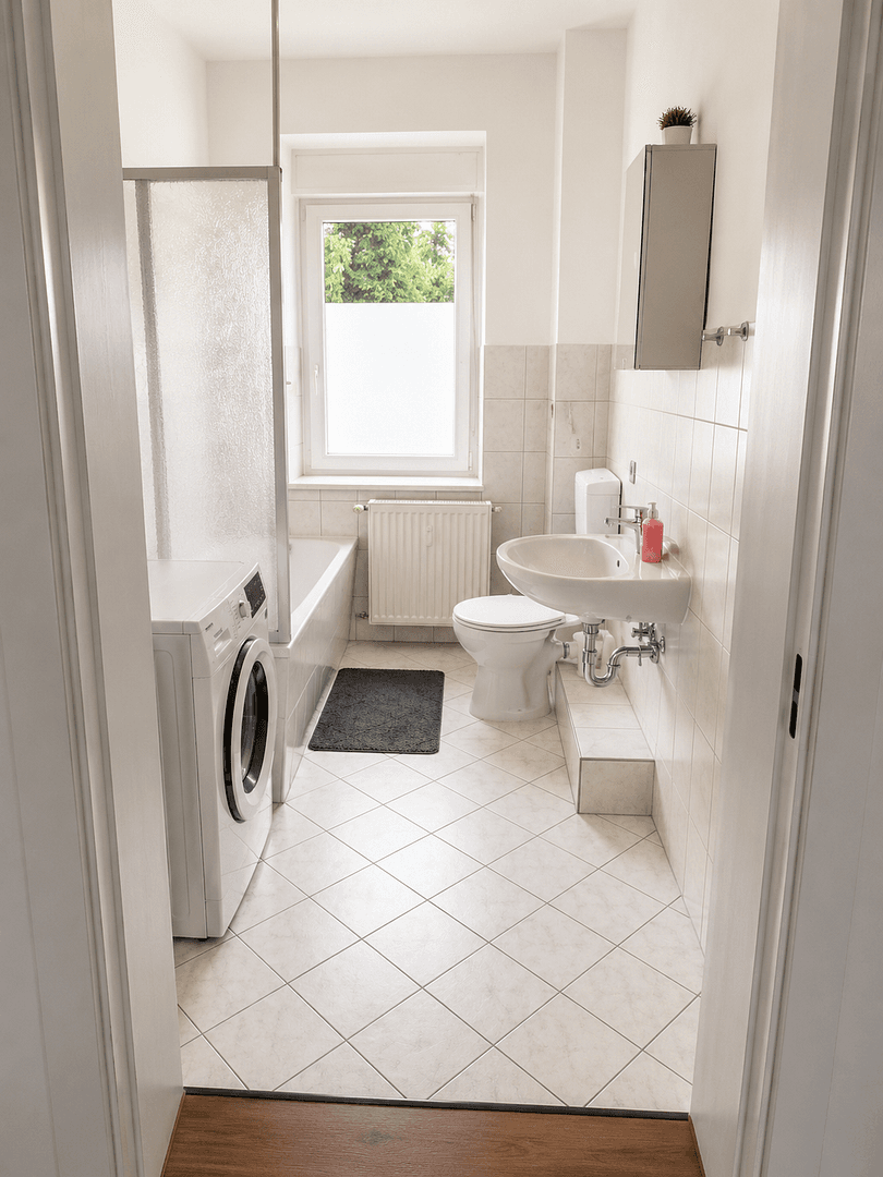 Prenájom bytu 4-izbový 74 m², Lindenthaler Hauptstraße 79, Leipzig, Sasko Prenájom bytu 4-izbový 74 m², Lindenthaler Hauptstraße 79, Leipzig, Sasko