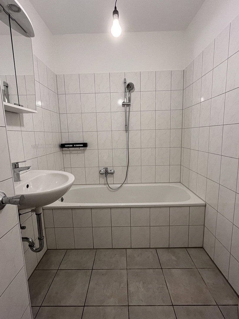 Prenájom bytu 2-izbový 54 m², Kupferdreherstraße 46, Essen, Severné Porýnie - Westfálsko Prenájom bytu 2-izbový 54 m², Kupferdreherstraße 46, Essen, Severné Porýnie - Westfálsko