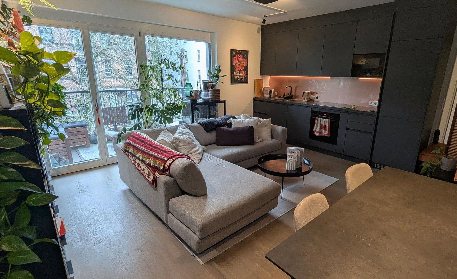 Prenájom bytu 2-izbový 55 m², Wiener Straße 37a, Berlin, Berlín Prenájom bytu 2-izbový 55 m², Wiener Straße 37a, Berlin, Berlín