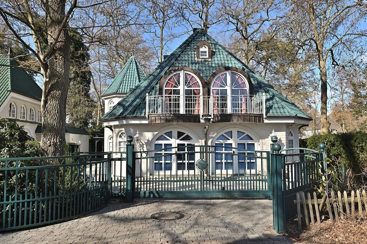 Predaj domu 300 m², pozemok 1.700 m², Im Holze 53, Bremen, Brémy Predaj domu 300 m², pozemok 1.700 m², Im Holze 53, Bremen, Brémy