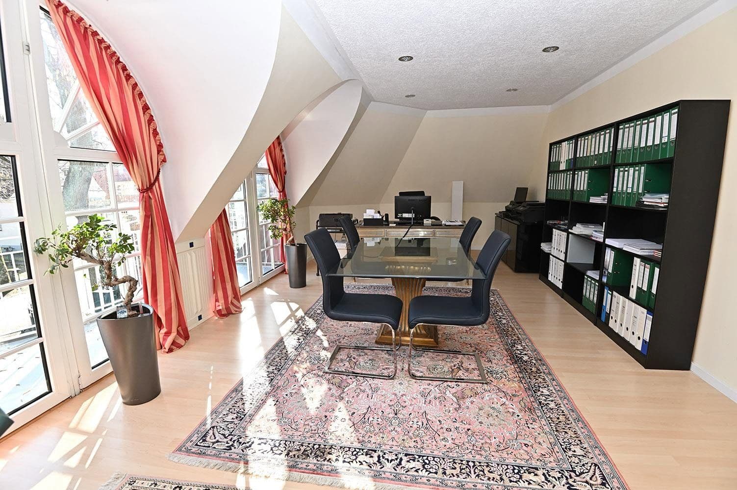 Predaj domu 300 m², pozemok 1.700 m², Im Holze 53, Bremen, Brémy Predaj domu 300 m², pozemok 1.700 m², Im Holze 53, Bremen, Brémy