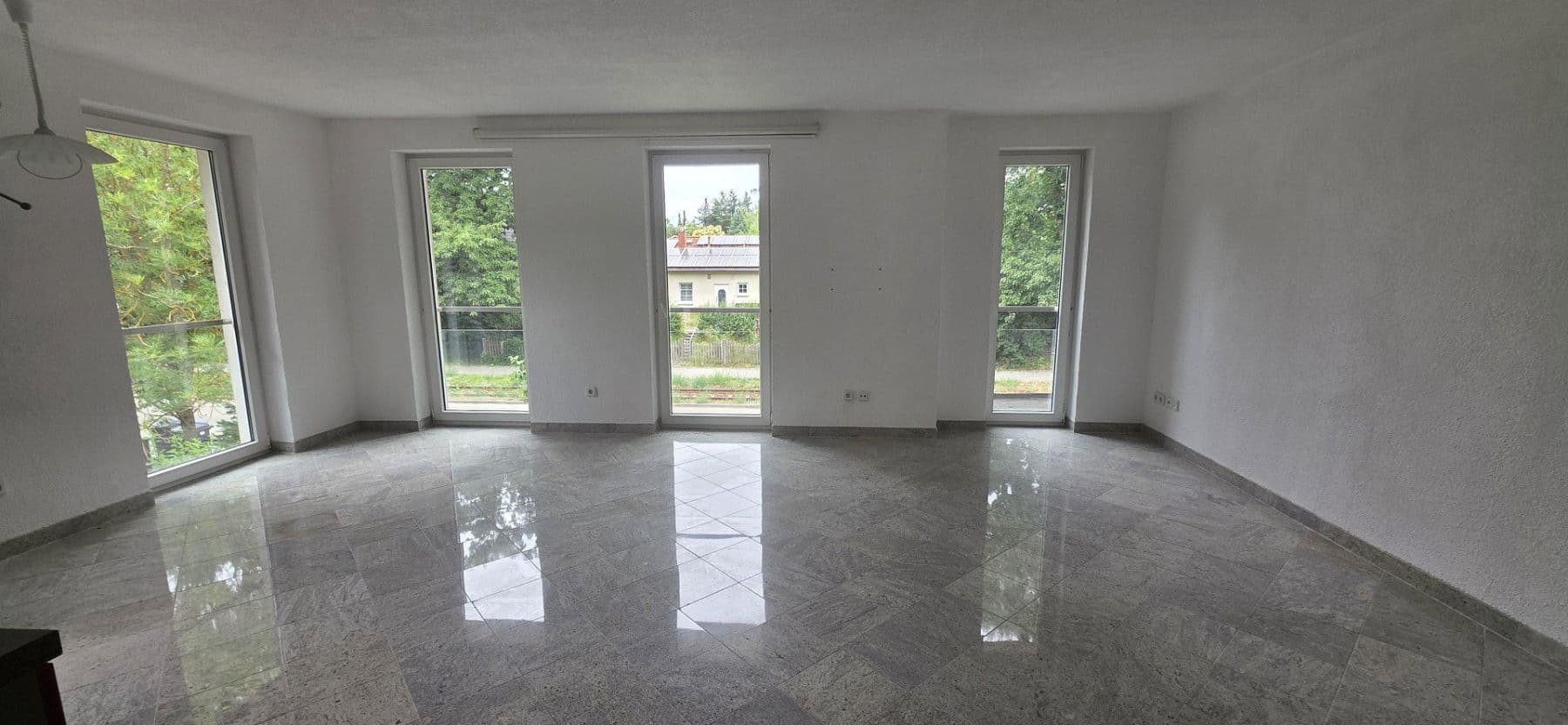Predaj domu 352 m², pozemok 948 m², Woltersdorf, Brandenbursko Predaj domu 352 m², pozemok 948 m², Woltersdorf, Brandenbursko