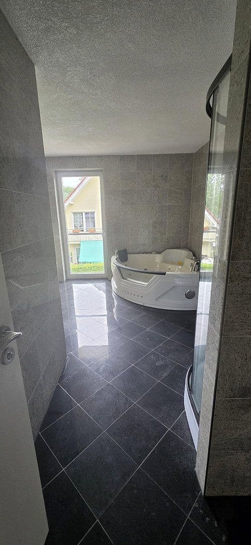 Predaj domu 352 m², pozemok 948 m², Woltersdorf, Brandenbursko Predaj domu 352 m², pozemok 948 m², Woltersdorf, Brandenbursko