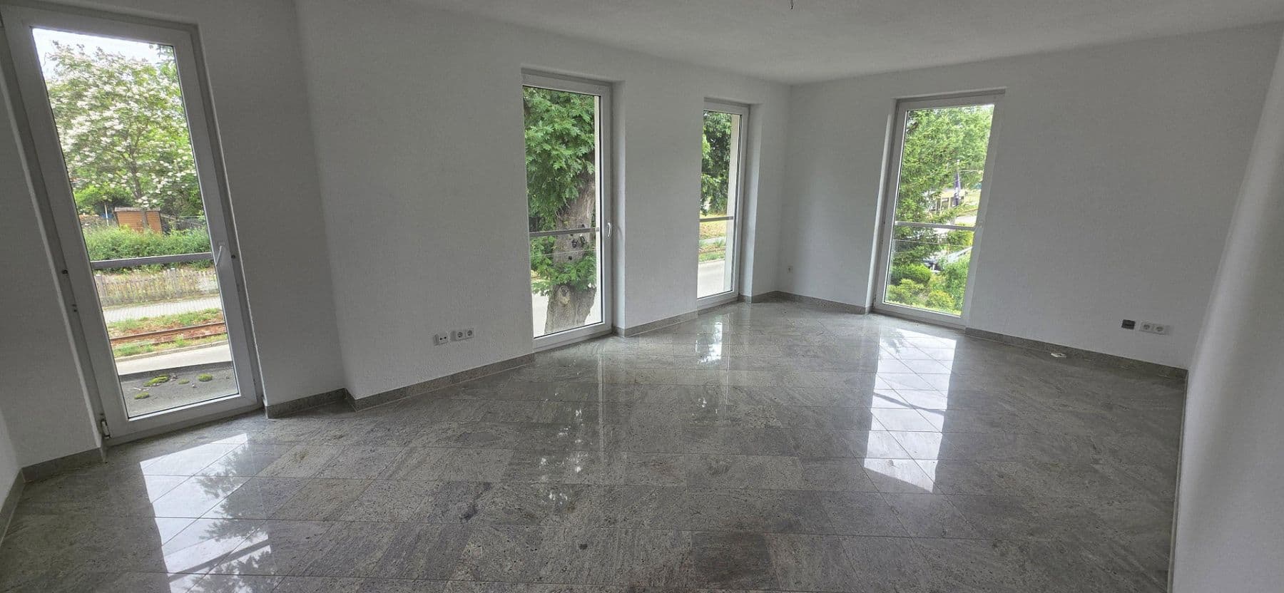 Predaj domu 352 m², pozemok 948 m², Woltersdorf, Brandenbursko Predaj domu 352 m², pozemok 948 m², Woltersdorf, Brandenbursko
