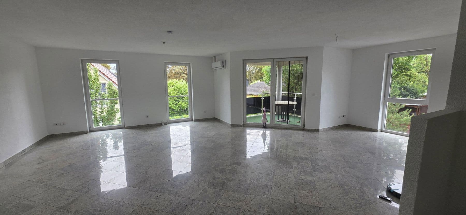 Predaj domu 352 m², pozemok 948 m², Woltersdorf, Brandenbursko Predaj domu 352 m², pozemok 948 m², Woltersdorf, Brandenbursko
