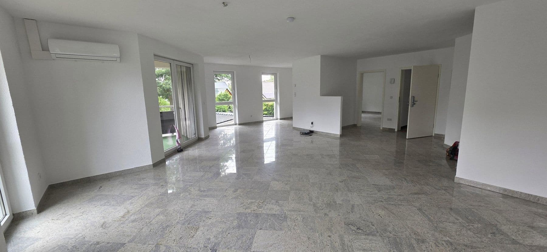 Predaj domu 352 m², pozemok 948 m², Woltersdorf, Brandenbursko Predaj domu 352 m², pozemok 948 m², Woltersdorf, Brandenbursko