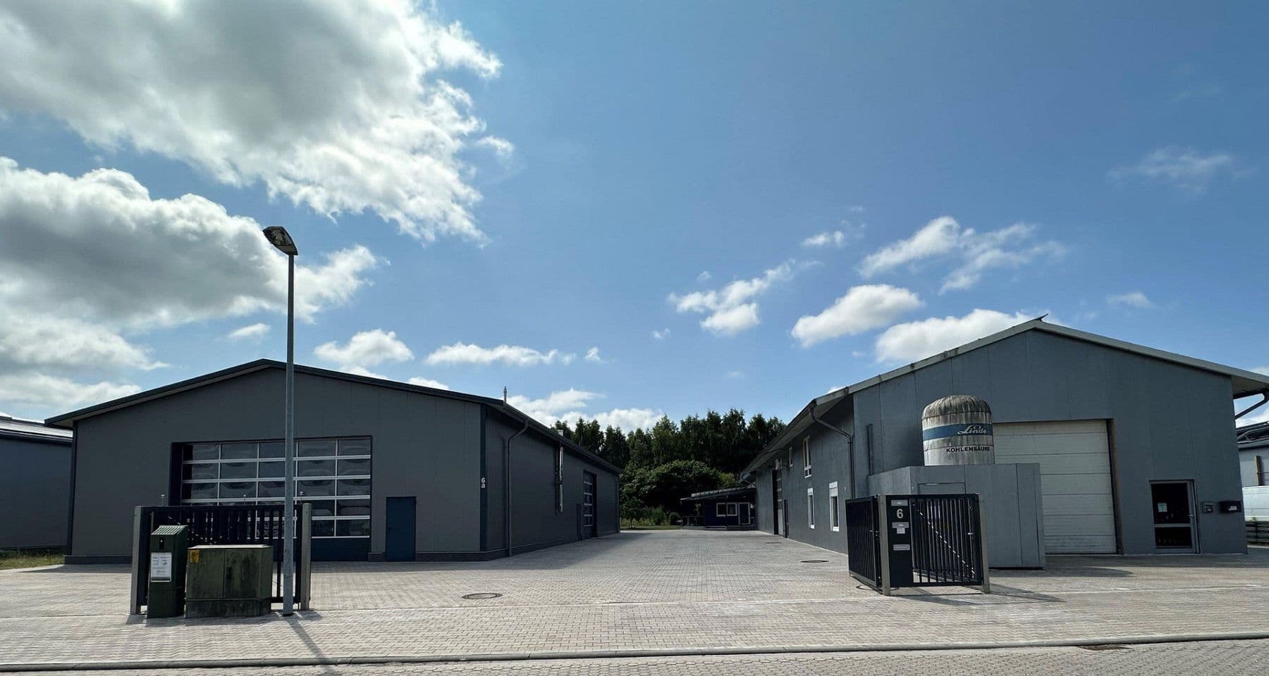 Predaj nebytového priestoru 3.125 m², Hude (Oldenburg), Dolné Sasko Predaj nebytového priestoru 3.125 m², Hude (Oldenburg), Dolné Sasko