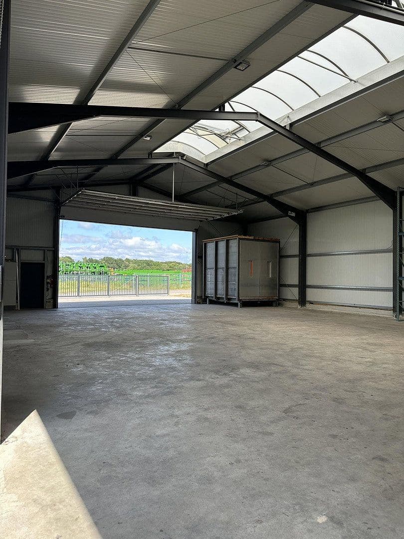 Predaj nebytového priestoru 3.125 m², Hude (Oldenburg), Dolné Sasko Predaj nebytového priestoru 3.125 m², Hude (Oldenburg), Dolné Sasko