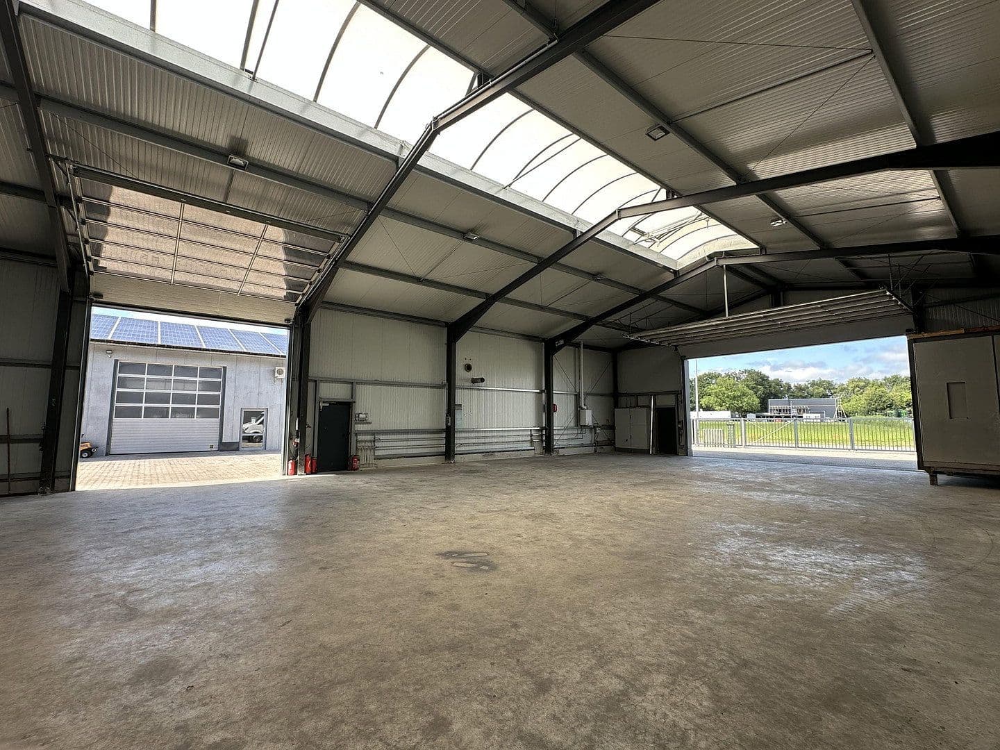 Predaj nebytového priestoru 3.125 m², Hude (Oldenburg), Dolné Sasko Predaj nebytového priestoru 3.125 m², Hude (Oldenburg), Dolné Sasko