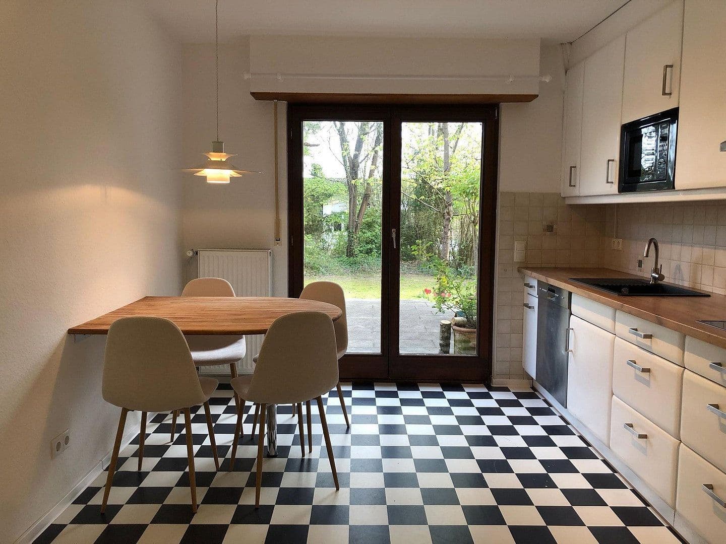 Prenájom domu 150 m², pozemok 1.000 m², Bammental, Bádensko-Wurttembersko Prenájom domu 150 m², pozemok 1.000 m², Bammental, Bádensko-Wurttembersko