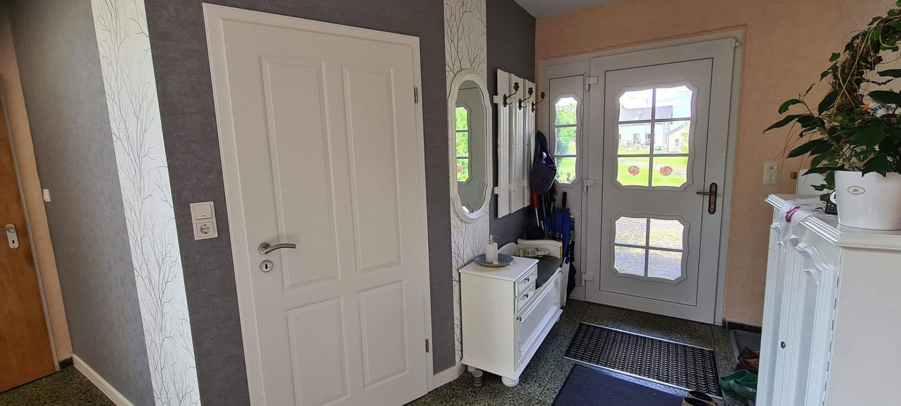 Predaj domu 450 m², pozemok 5.100 m², Weitefeld, Porýnie-Falcko Predaj domu 450 m², pozemok 5.100 m², Weitefeld, Porýnie-Falcko