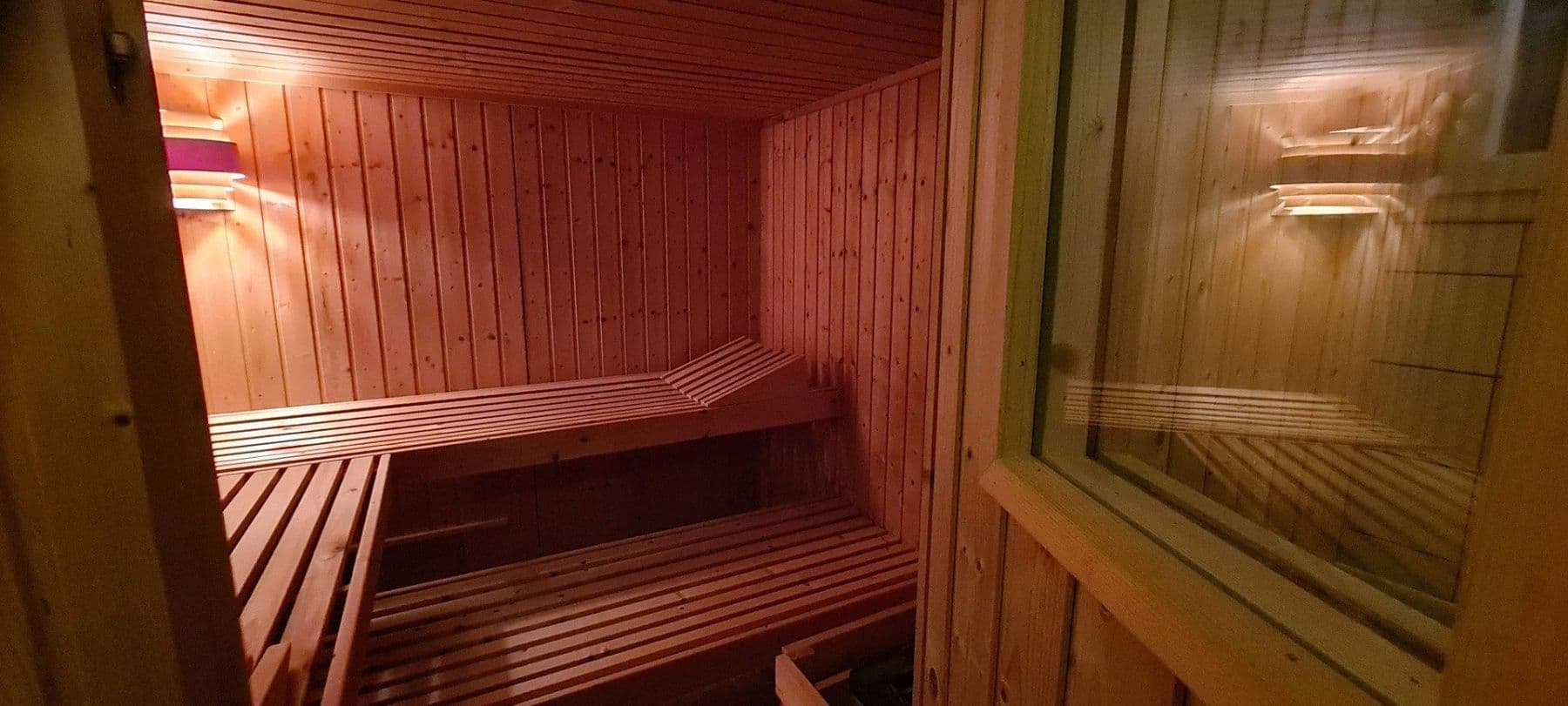 Predaj domu 450 m², pozemok 5.100 m², Weitefeld, Porýnie-Falcko Predaj domu 450 m², pozemok 5.100 m², Weitefeld, Porýnie-Falcko