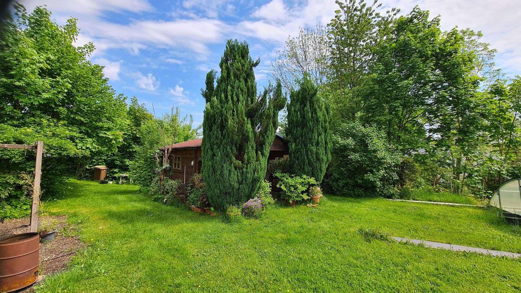 Predaj domu 450 m², pozemok 5.100 m², Weitefeld, Porýnie-Falcko Predaj domu 450 m², pozemok 5.100 m², Weitefeld, Porýnie-Falcko