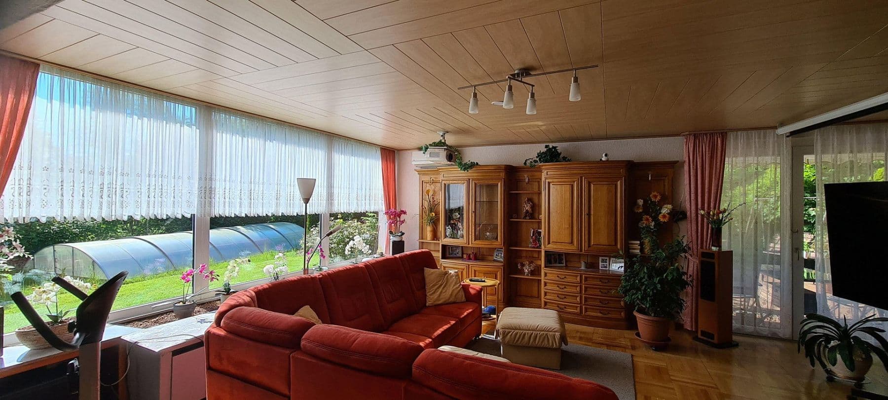 Predaj domu 450 m², pozemok 5.100 m², Weitefeld, Porýnie-Falcko Predaj domu 450 m², pozemok 5.100 m², Weitefeld, Porýnie-Falcko