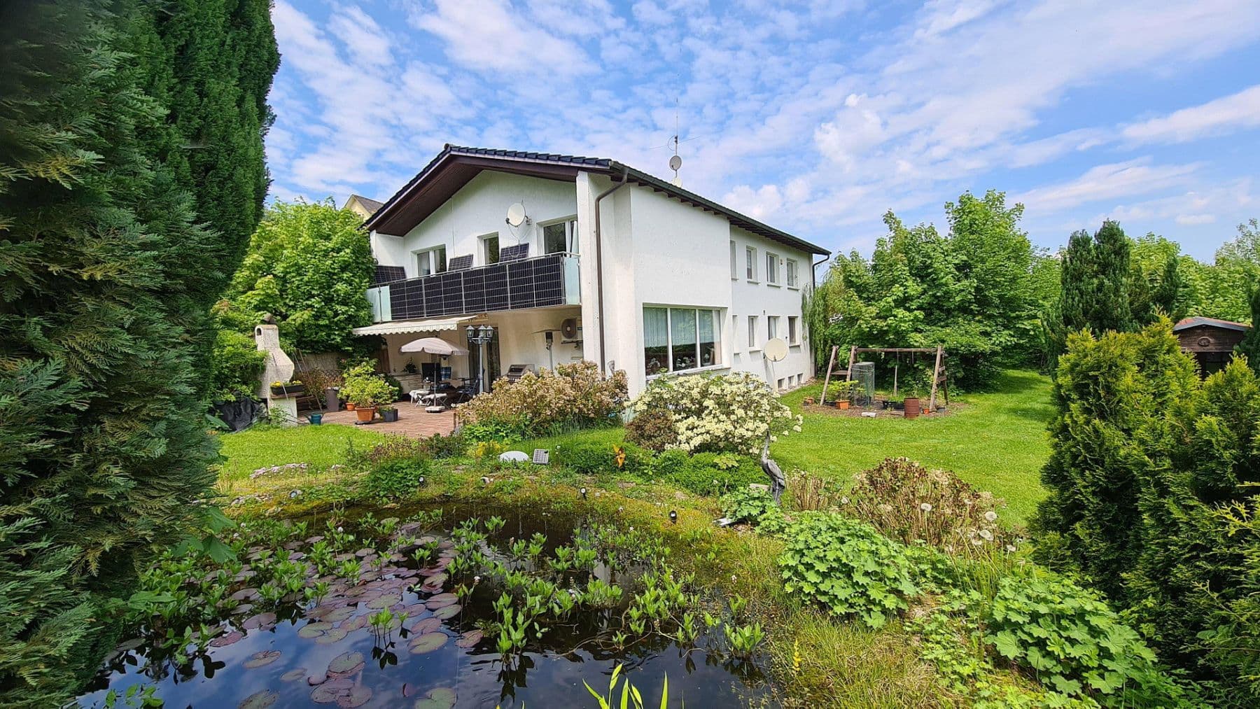 Predaj domu 450 m², pozemok 5.100 m², Weitefeld, Porýnie-Falcko Predaj domu 450 m², pozemok 5.100 m², Weitefeld, Porýnie-Falcko