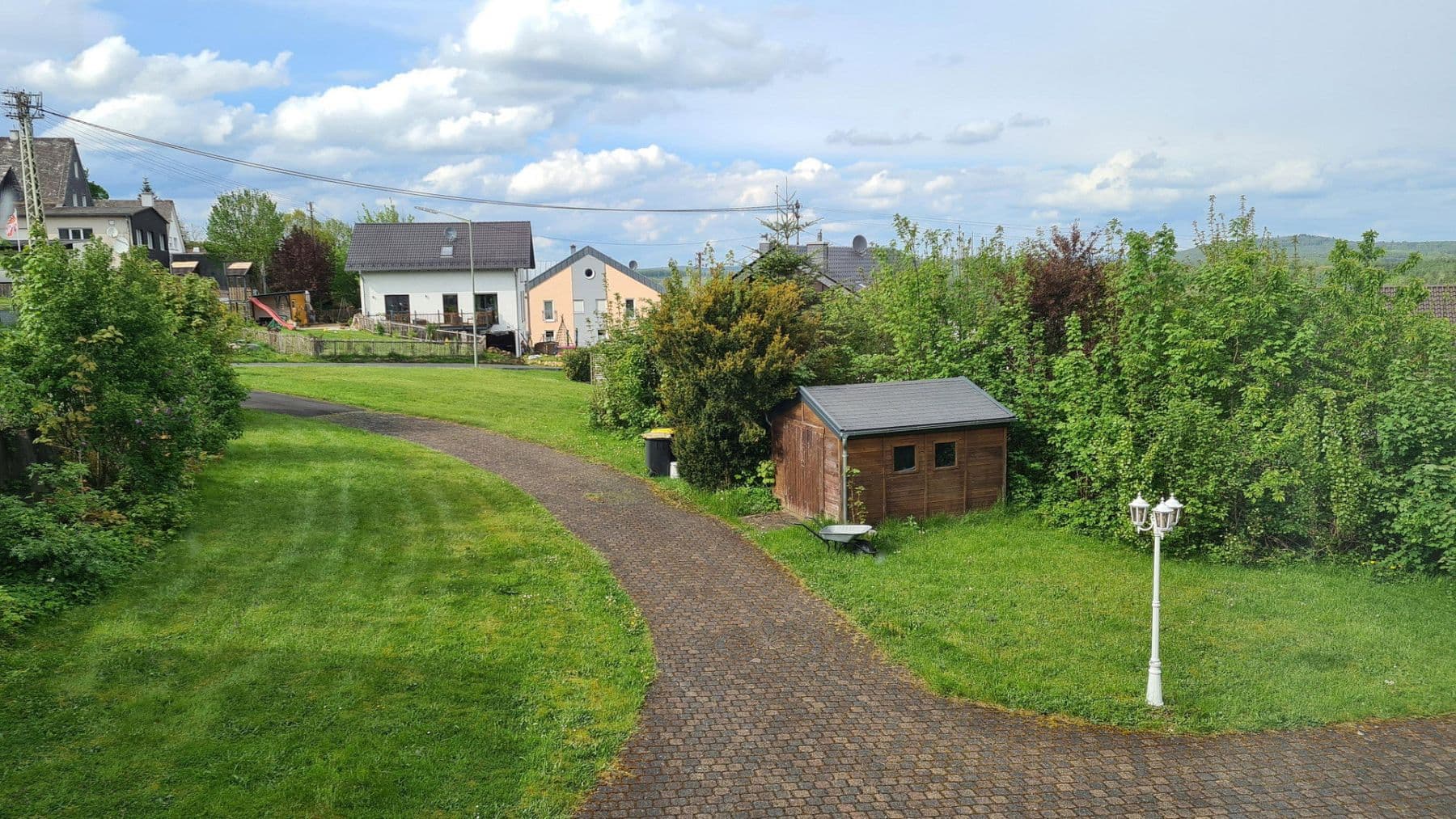 Predaj domu 450 m², pozemok 5.100 m², Weitefeld, Porýnie-Falcko Predaj domu 450 m², pozemok 5.100 m², Weitefeld, Porýnie-Falcko