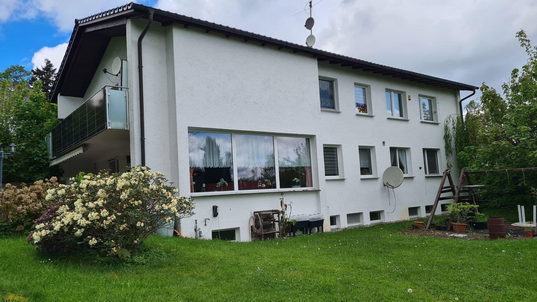 Predaj domu 450 m², pozemok 5.100 m², Weitefeld, Porýnie-Falcko Predaj domu 450 m², pozemok 5.100 m², Weitefeld, Porýnie-Falcko