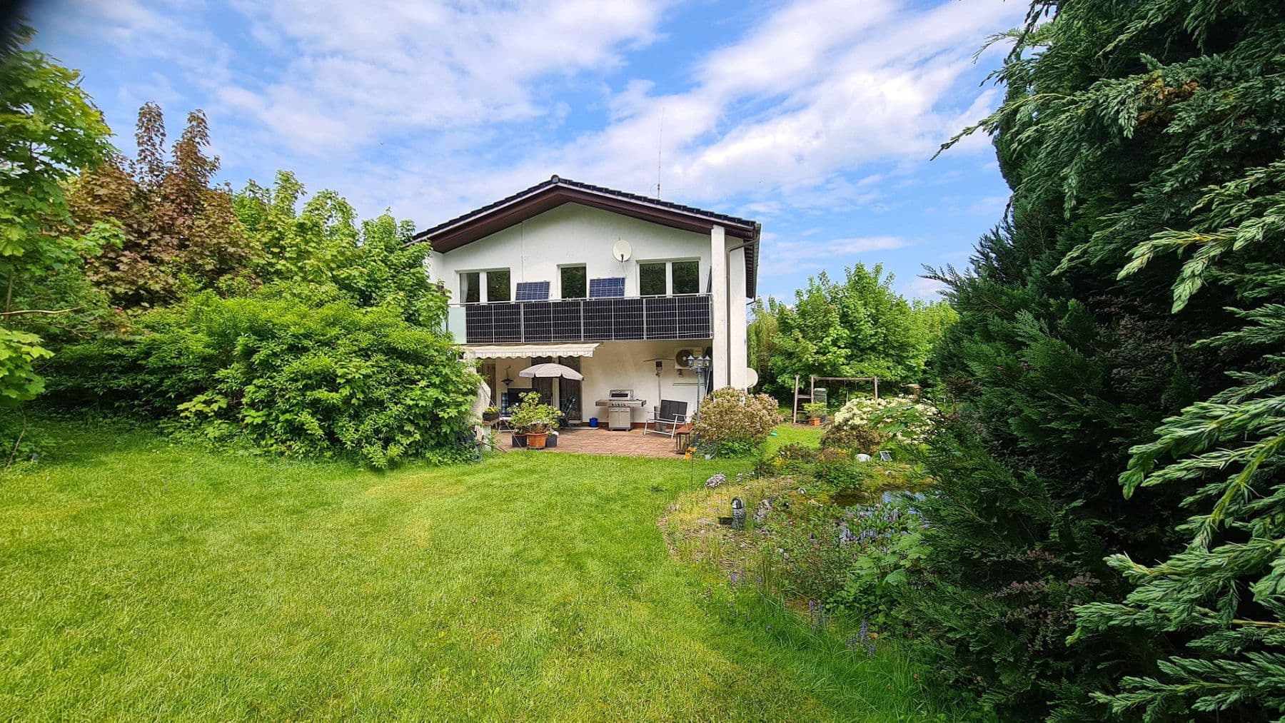 Predaj domu 450 m², pozemok 5.100 m², Weitefeld, Porýnie-Falcko Predaj domu 450 m², pozemok 5.100 m², Weitefeld, Porýnie-Falcko
