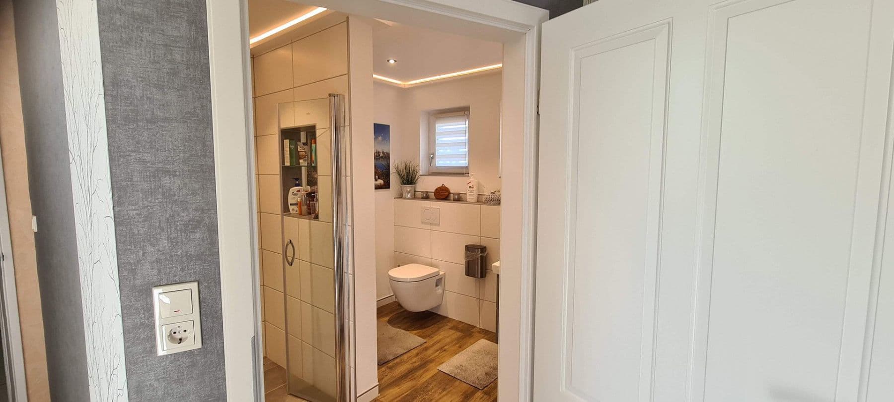 Predaj domu 450 m², pozemok 5.100 m², Weitefeld, Porýnie-Falcko Predaj domu 450 m², pozemok 5.100 m², Weitefeld, Porýnie-Falcko