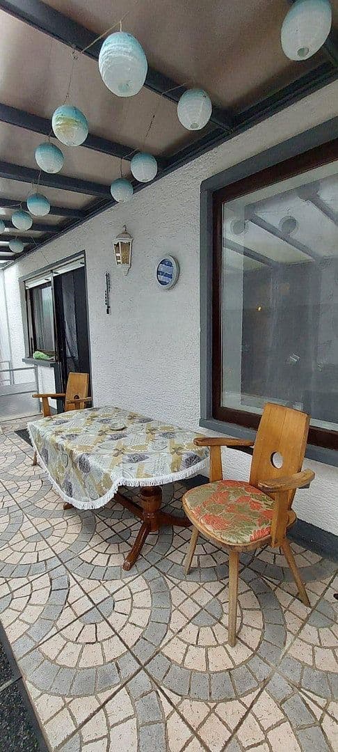 Prenájom bytu 3-izbový 86 m², Tulpenweg 5, Friesenheim, Bádensko-Wurttembersko Prenájom bytu 3-izbový 86 m², Tulpenweg 5, Friesenheim, Bádensko-Wurttembersko