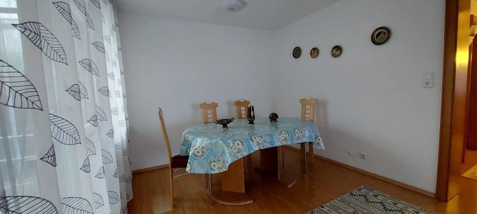 Prenájom bytu 3-izbový 86 m², Tulpenweg 5, Friesenheim, Bádensko-Wurttembersko Prenájom bytu 3-izbový 86 m², Tulpenweg 5, Friesenheim, Bádensko-Wurttembersko