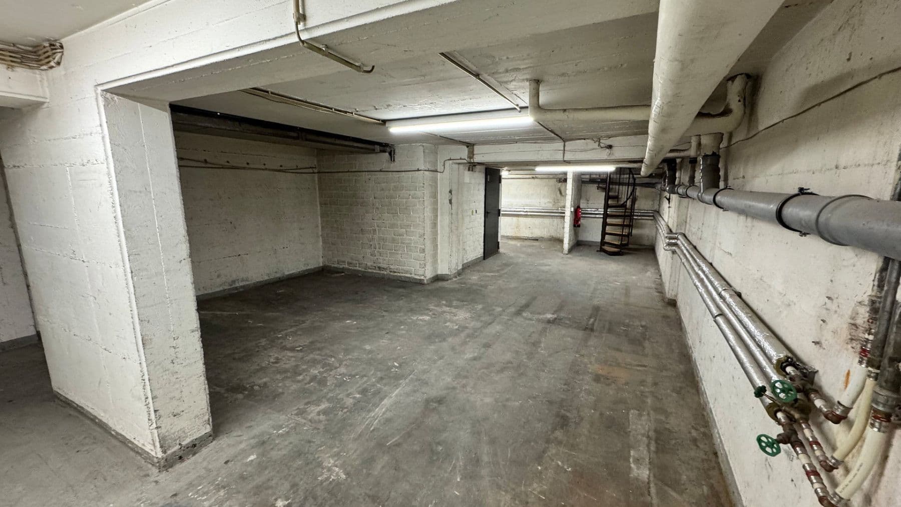 Prenájom nebytového priestoru 287 m², Ehrenfeld Stadtbezirk 4, Bergisch Gladbach, Severné Porýnie - Westfálsko Prenájom nebytového priestoru 287 m², Ehrenfeld Stadtbezirk 4, Bergisch Gladbach, Severné Porýnie - Westfálsko