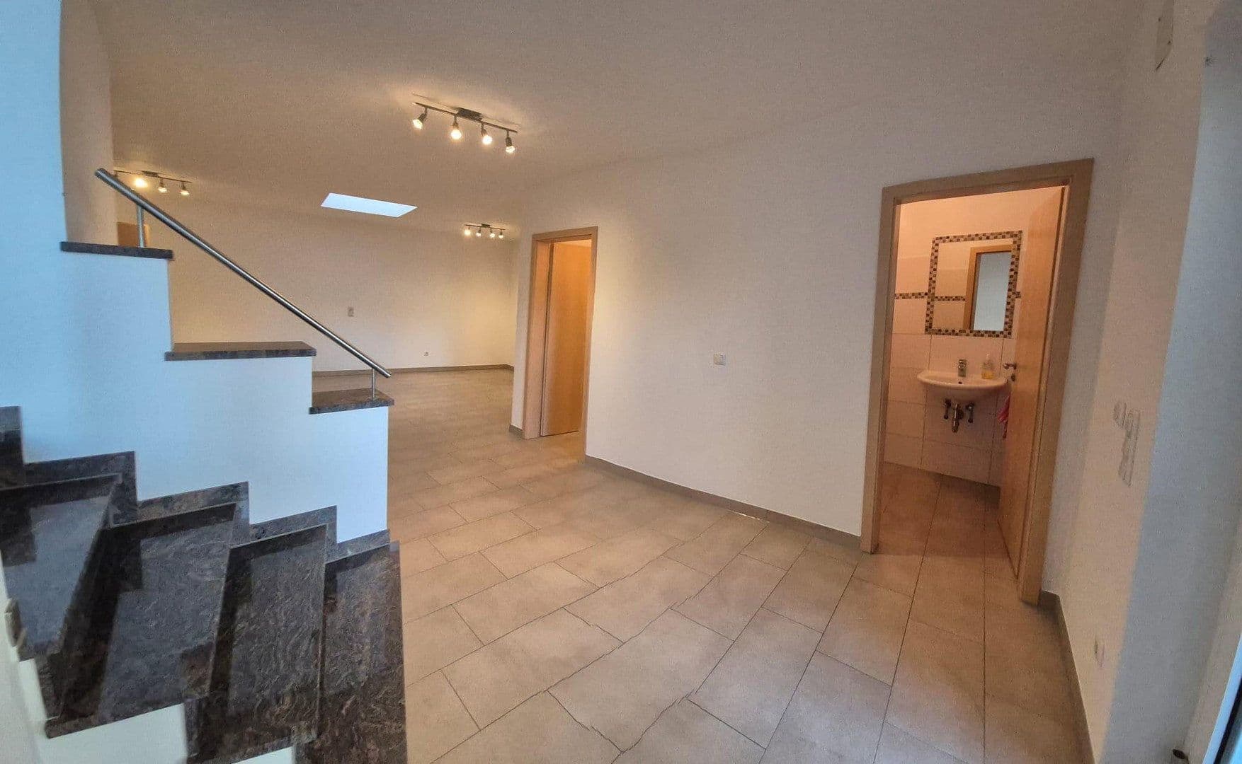 Prenájom kancelárie 150 m², Schwindegg, Bavorsko Prenájom kancelárie 150 m², Schwindegg, Bavorsko