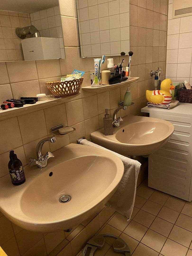 Predaj domu 291 m², pozemok 134 m², Schwäbisch Hall, Bádensko-Wurttembersko Predaj domu 291 m², pozemok 134 m², Schwäbisch Hall, Bádensko-Wurttembersko