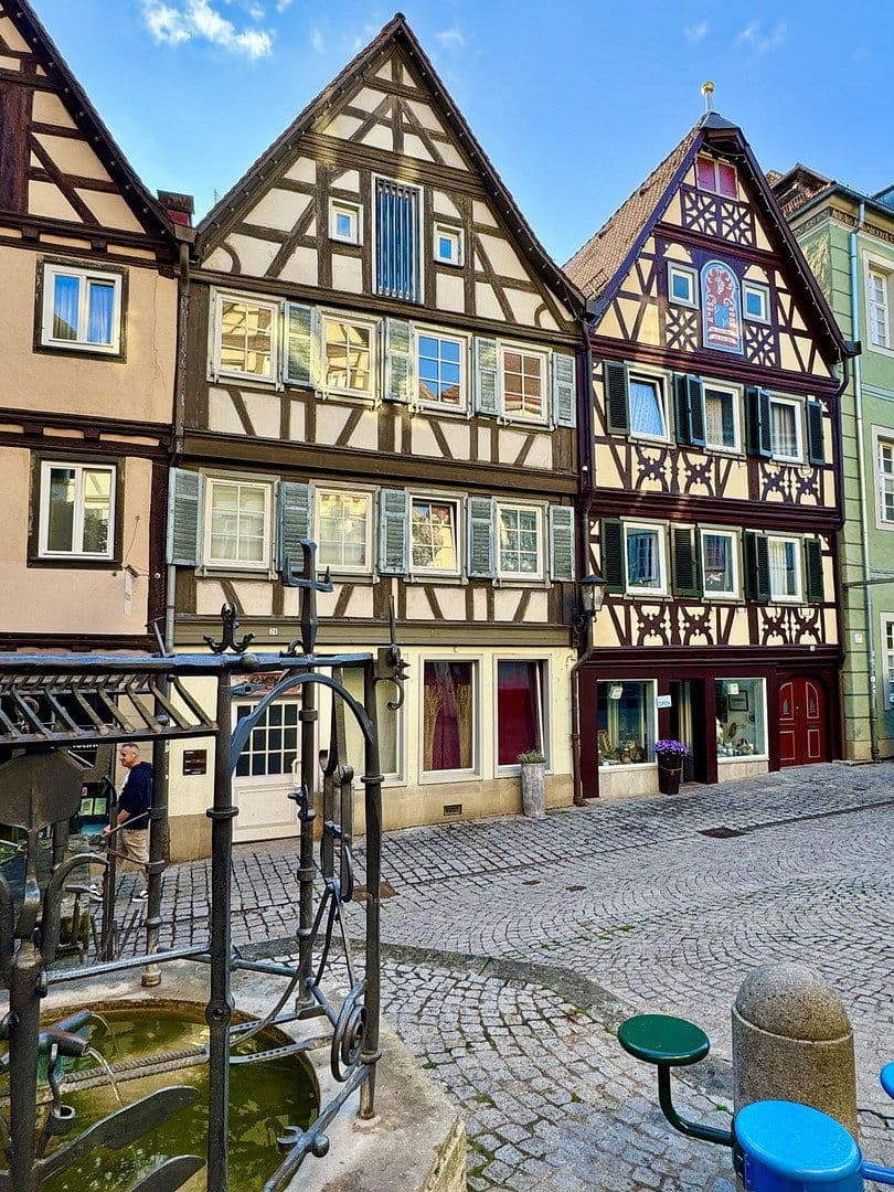 Predaj domu 291 m², pozemok 134 m², Schwäbisch Hall, Bádensko-Wurttembersko Predaj domu 291 m², pozemok 134 m², Schwäbisch Hall, Bádensko-Wurttembersko