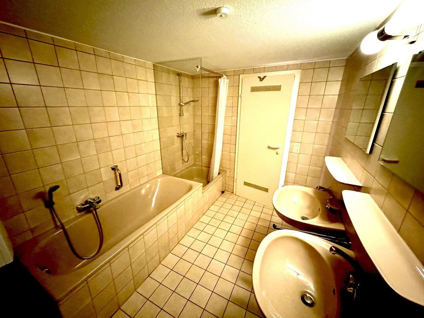 Predaj domu 291 m², pozemok 134 m², Schwäbisch Hall, Bádensko-Wurttembersko Predaj domu 291 m², pozemok 134 m², Schwäbisch Hall, Bádensko-Wurttembersko