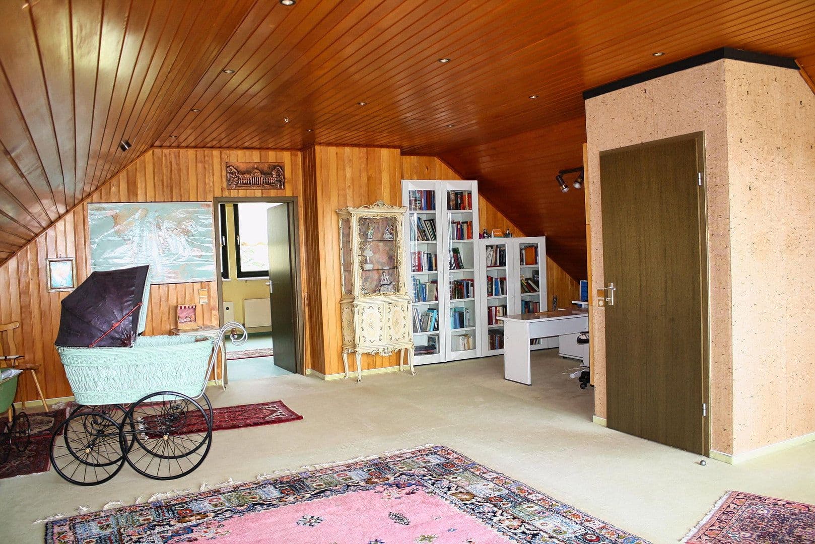 Predaj domu 245 m², pozemok 795 m², Niedernhausen, Hesensko Predaj domu 245 m², pozemok 795 m², Niedernhausen, Hesensko