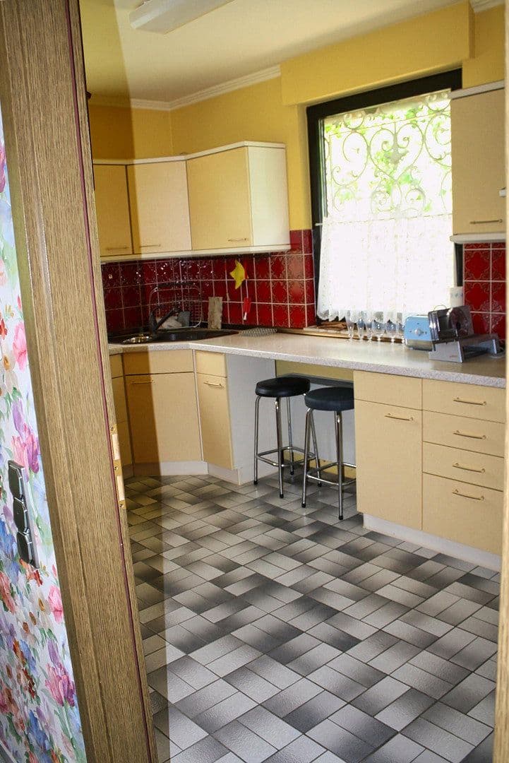 Predaj domu 245 m², pozemok 795 m², Niedernhausen, Hesensko Predaj domu 245 m², pozemok 795 m², Niedernhausen, Hesensko