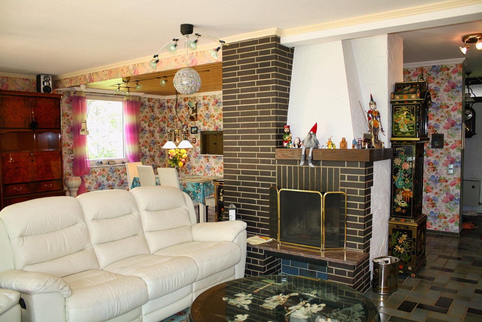 Predaj domu 245 m², pozemok 795 m², Niedernhausen, Hesensko Predaj domu 245 m², pozemok 795 m², Niedernhausen, Hesensko
