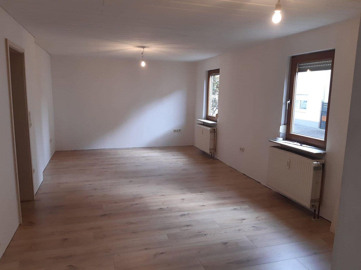 Predaj domu 178 m², pozemok 245 m², Feuchtstraße 2, Frickenhausen, Bádensko-Wurttembersko Predaj domu 178 m², pozemok 245 m², Feuchtstraße 2, Frickenhausen, Bádensko-Wurttembersko