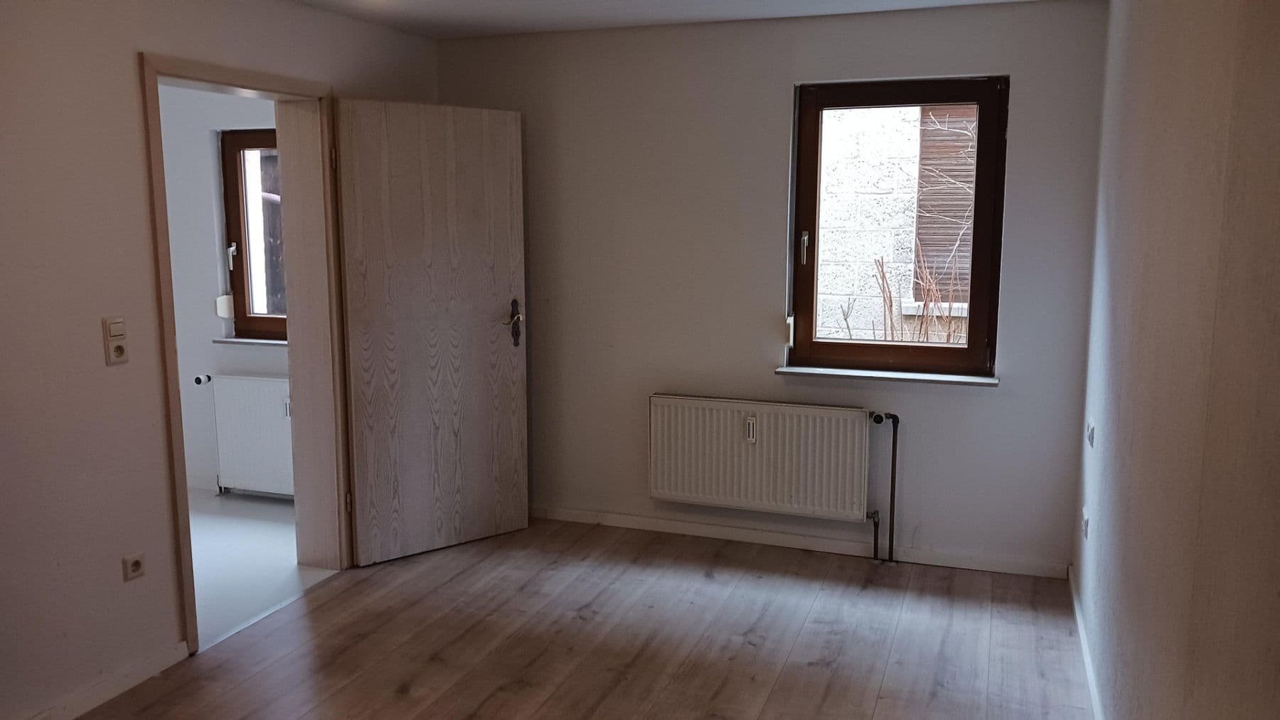 Predaj domu 178 m², pozemok 245 m², Feuchtstraße 2, Frickenhausen, Bádensko-Wurttembersko Predaj domu 178 m², pozemok 245 m², Feuchtstraße 2, Frickenhausen, Bádensko-Wurttembersko