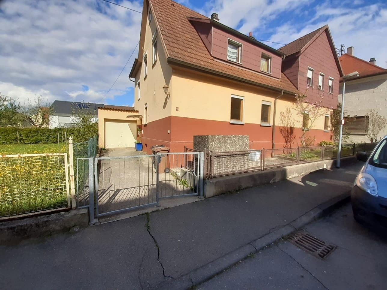 Predaj domu 178 m², pozemok 245 m², Feuchtstraße 2, Frickenhausen, Bádensko-Wurttembersko Predaj domu 178 m², pozemok 245 m², Feuchtstraße 2, Frickenhausen, Bádensko-Wurttembersko